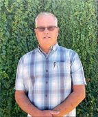 man in plaid shirt (JPG)